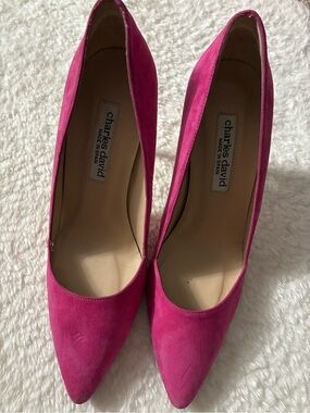 Charles David Pink Suede Pointed Toe Pumps